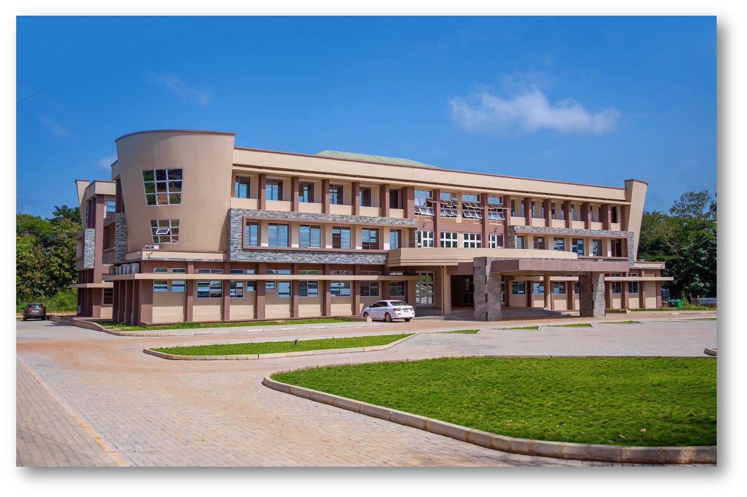 Exterior view of a UENR teaching facility